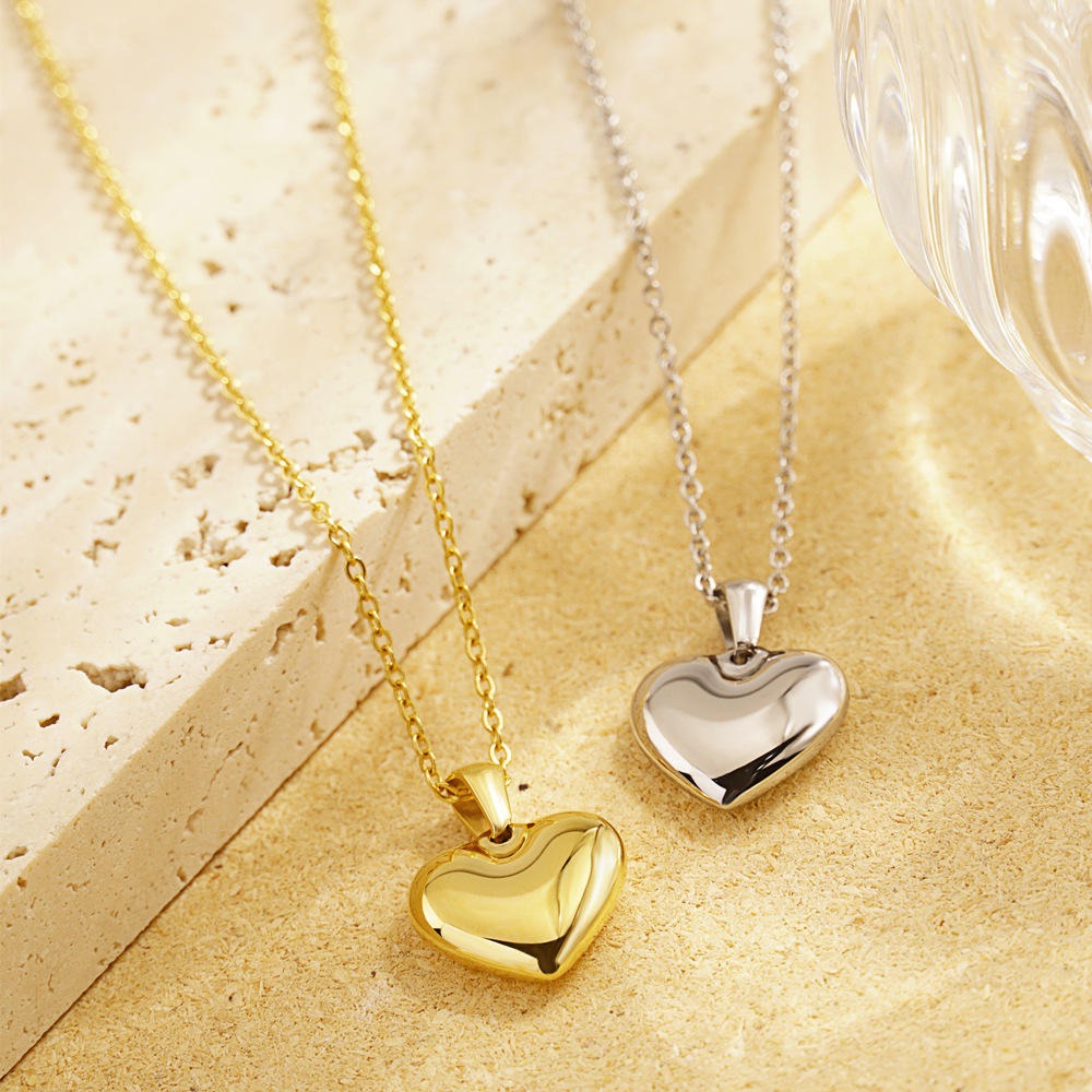 Heart pendant with chain