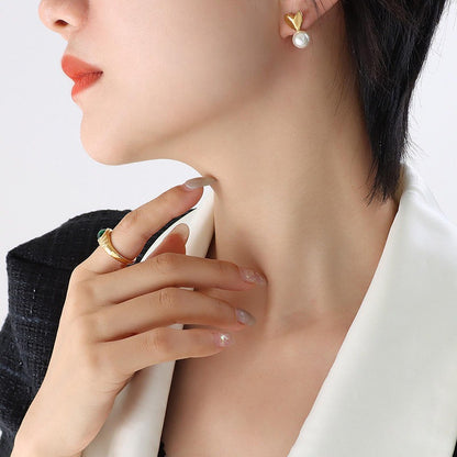 Heart Pearl Stud Earrings